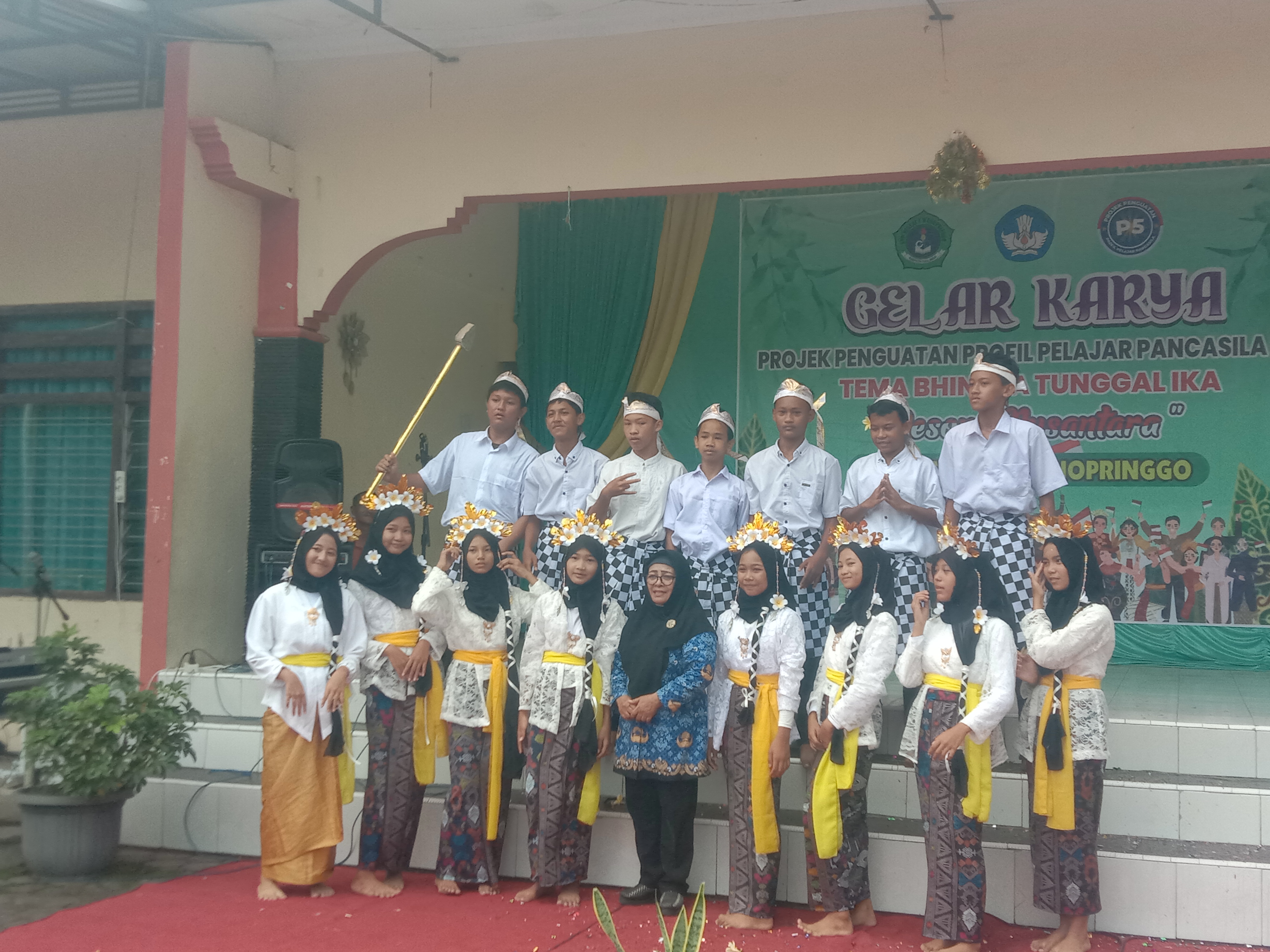 Meriah! Pentas Penilaian P5 SMPN 1 Wonopringgo
